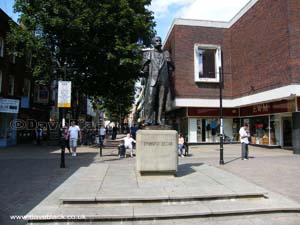 Statue of Sir Edward Elgar on High Street Worcester