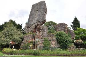 Bridgnorth Castle ruins in Bridgnorth Town Park, Bridgnorth, Shropshire