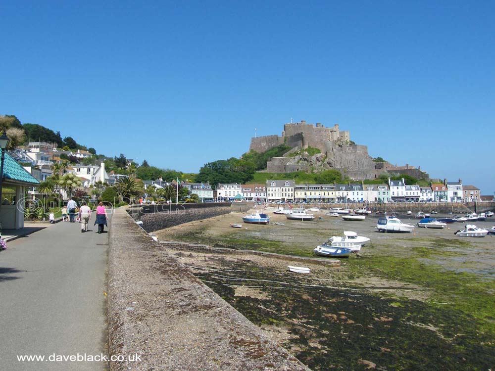 Mont Orgueil Castle Mont Orgueil Castle as seen from the disused Jersey Eastern railway line, now known as Gorey Coast Road