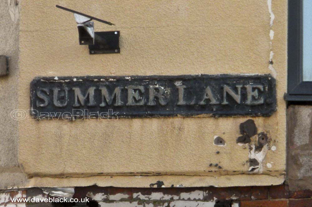 Summer Lane Not a blue sign, but a very old style that are rarely seen these days